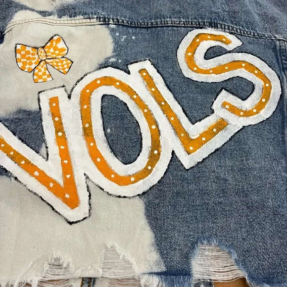 Custom Hand Painted Tennessee Vols Distressed Denim Jacket - Picture 6 of 10